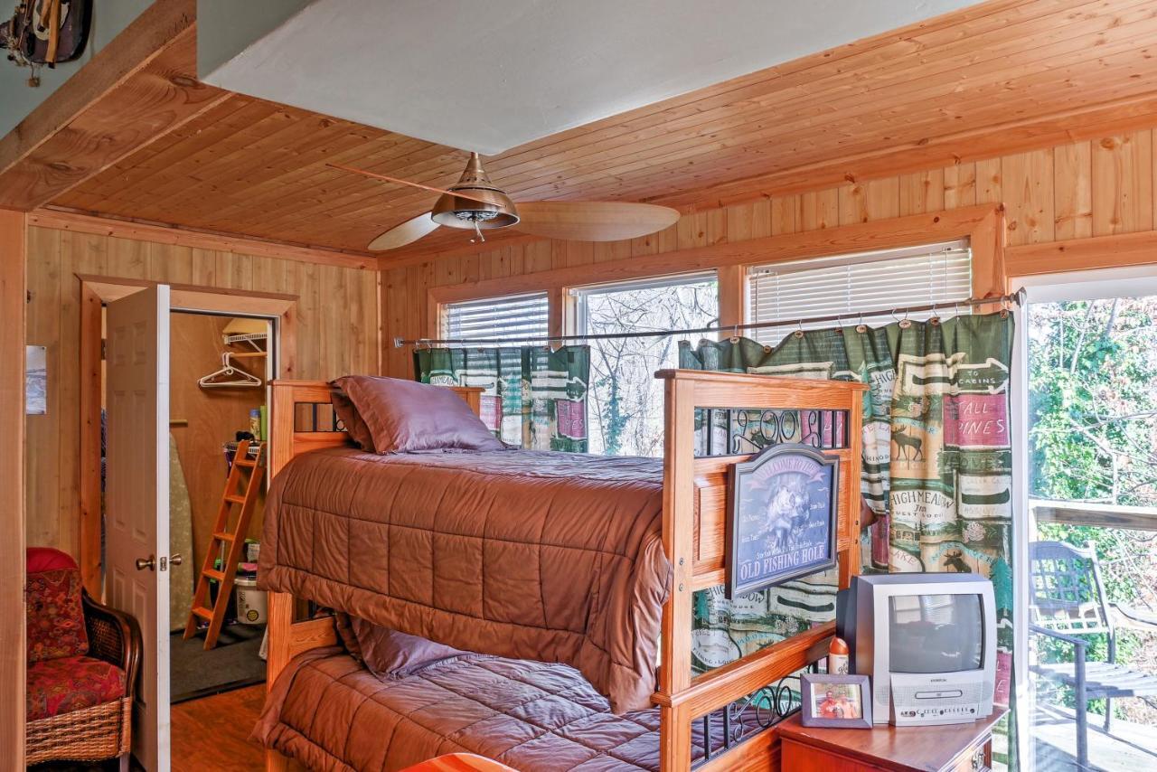 Paradise Cove Cabin With Boathouse And Dock Guntersville Kültér fotó