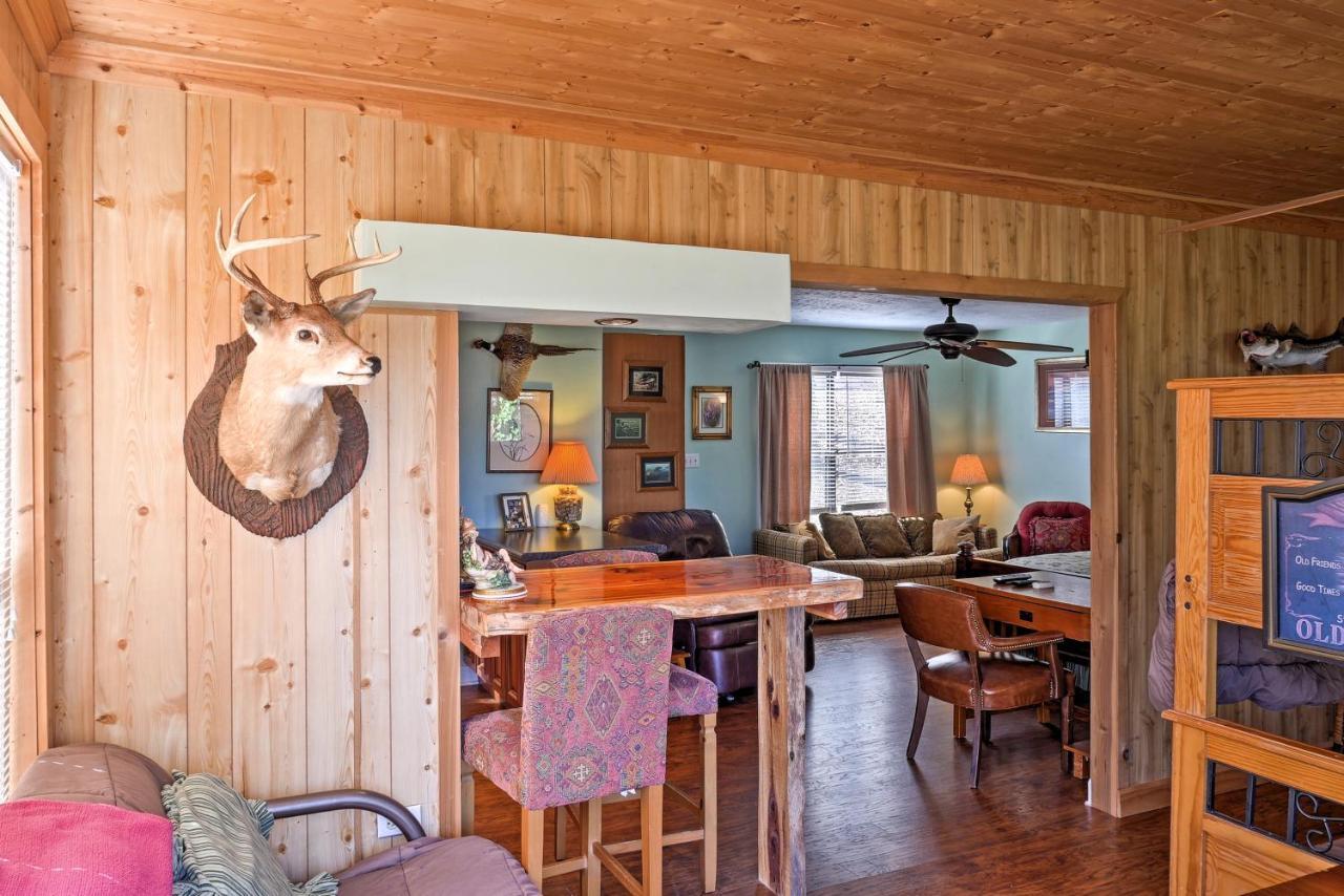 Paradise Cove Cabin With Boathouse And Dock Guntersville Kültér fotó